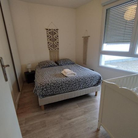 Saint Denis Appartement 2 Chambres Avec Parking Esterno foto