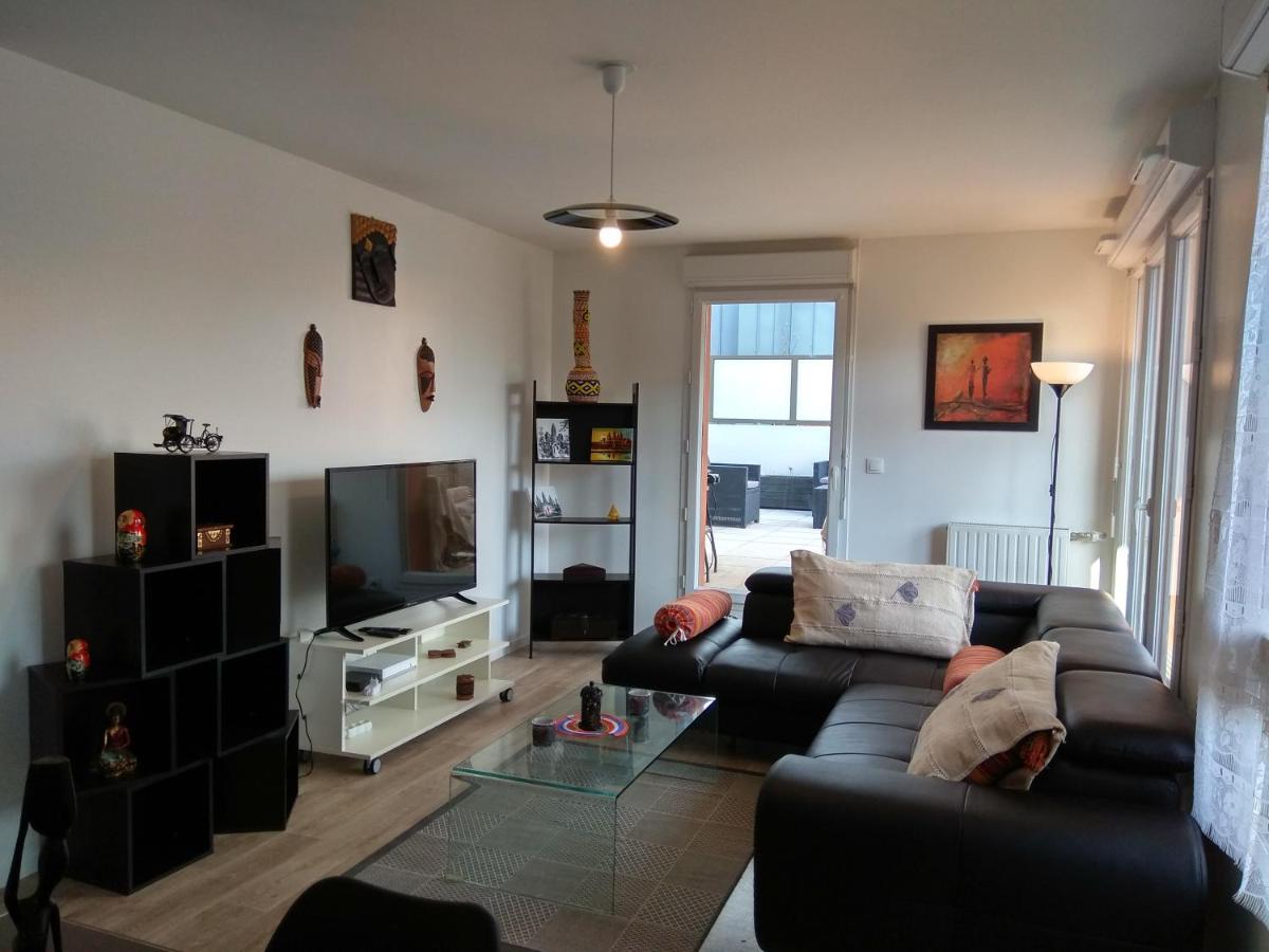 Saint Denis Appartement 2 Chambres Avec Parking Esterno foto